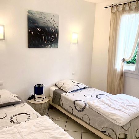 Villa 110M2, 7 Pers, Jacuzzi , 3 Chambres, Terrain Clos Et Arbore 2500M2 Треб Экстерьер фото
